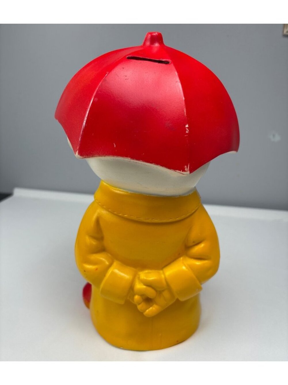 1971 Play Pal Plastics "For A Rainy Day" Clown Coin Bank 12" Red/Yellow Collecti - Picture 3 of 14